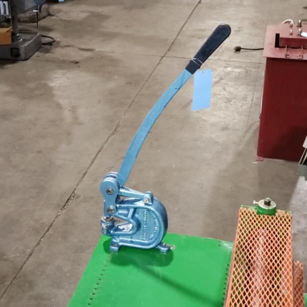 WHITNEY, No. #16 BENCH PUNCH, USED