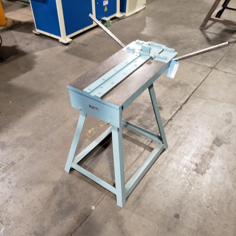 CHEEKBENDER, LION DOUBLE SIDED, FLOOR MODEL, USED